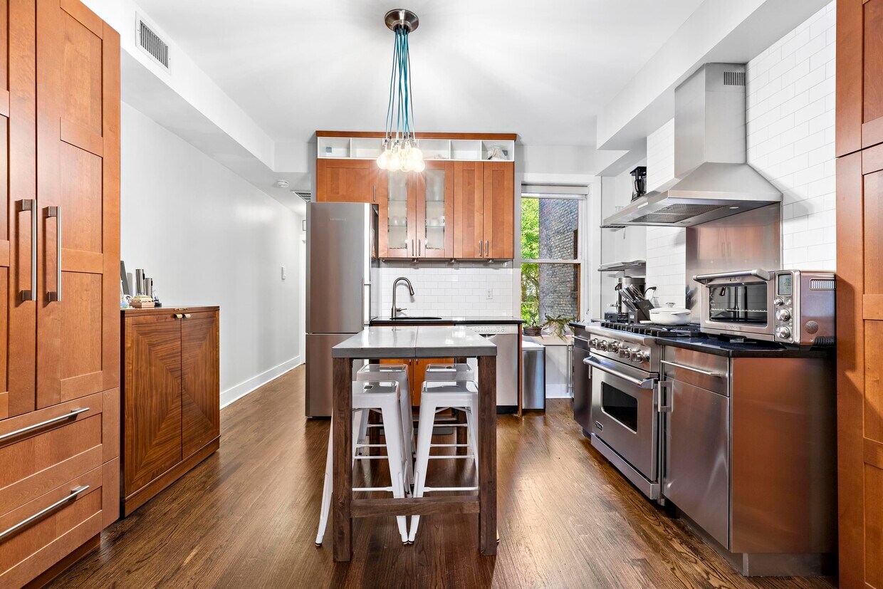 Foto principal - 1112 Hudson St