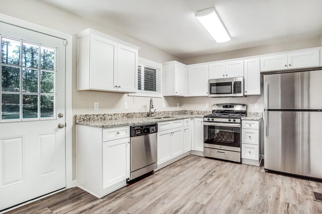 Building Photo - 3645 Larkspur Terrace