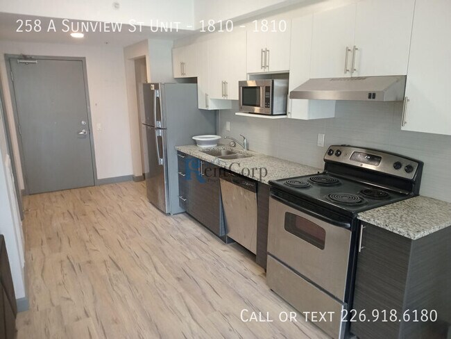 Building Photo - 258A Sunview St