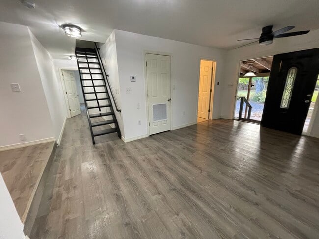 Building Photo - 3411 Sunrise Blvd