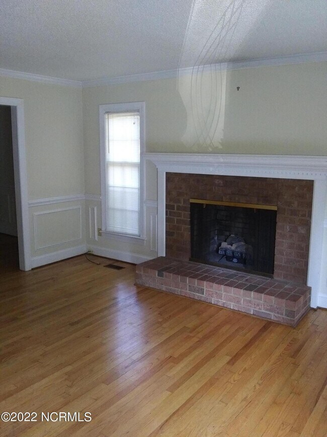 Building Photo - 102 Claybourne Ct