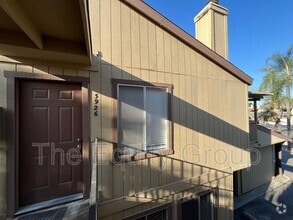 Building Photo - 3926 W Meadow Ave