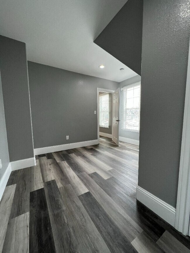 Foto del edificio - 1615 10th Ave