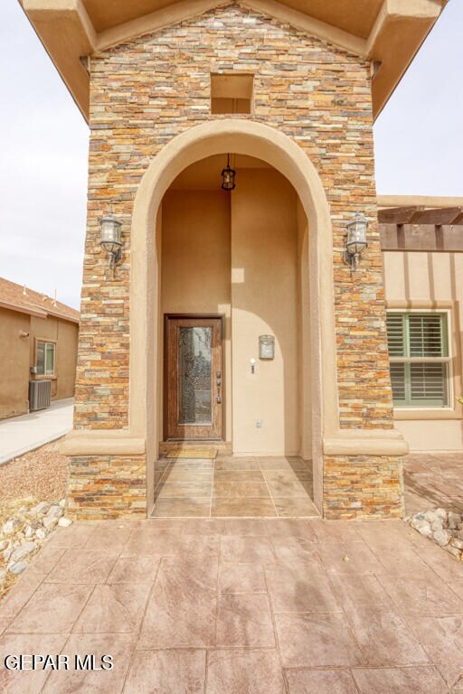 Building Photo - 14653 Christian Castle