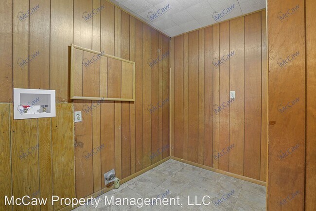 Foto del edificio - 3 br, 2 bath House - 8708 Barclay St.