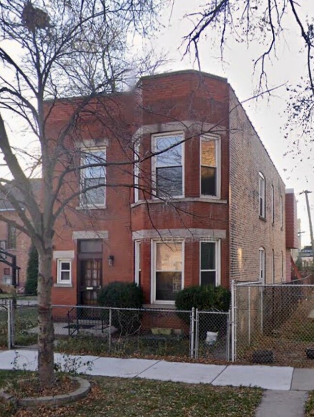 Foto del edificio - 3530 S Hoyne Ave