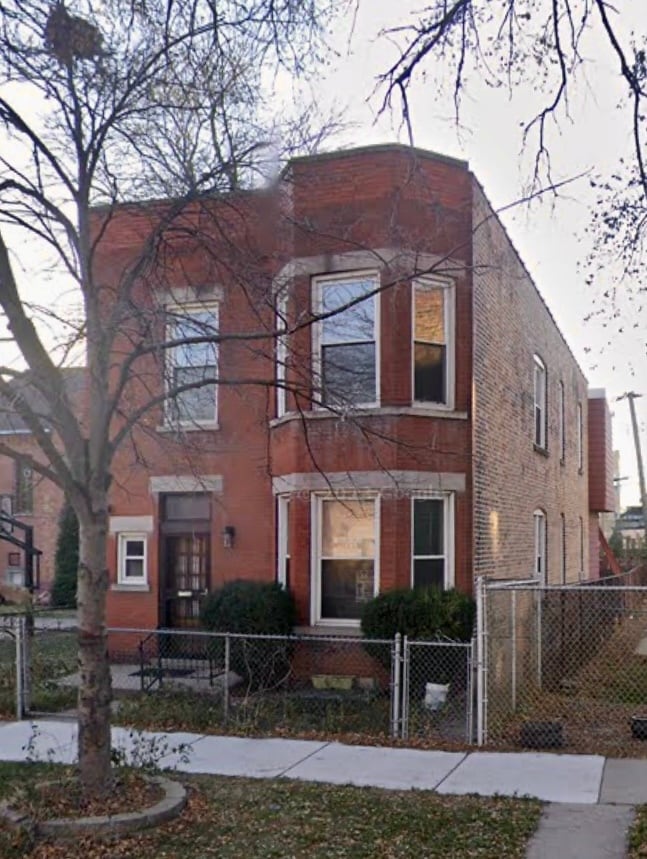 Building Photo - 3530 S Hoyne Ave