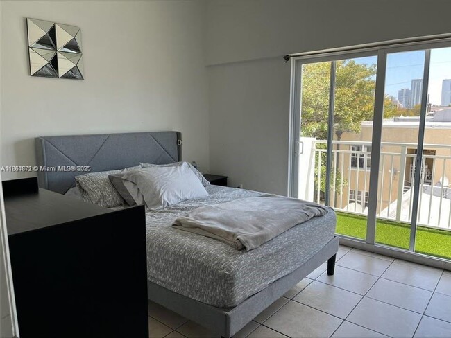 Foto del edificio - 1020 SW 4th St