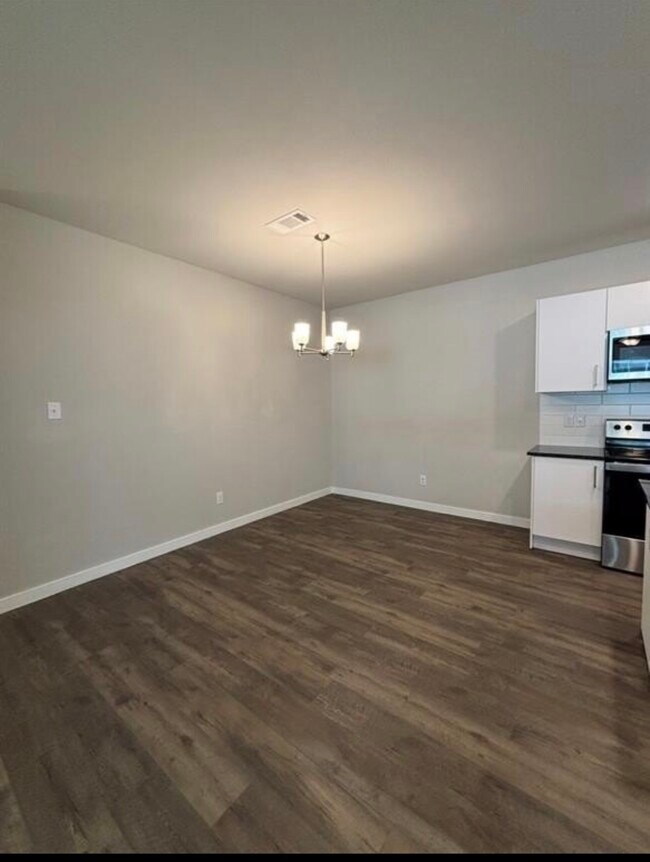 Foto del edificio - 628 Blackland Dr