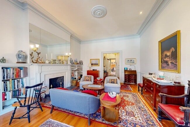 Building Photo - 231 Beacon St