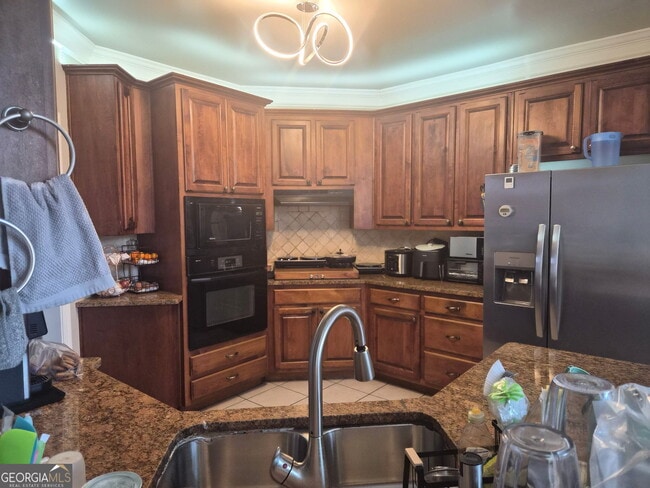 Building Photo - 2895 Battlecrest Dr