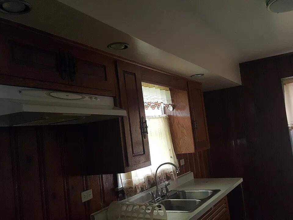 Foto del edificio - 16764 Orchard Ridge Ave