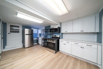 Building Photo - 324 Park Ave