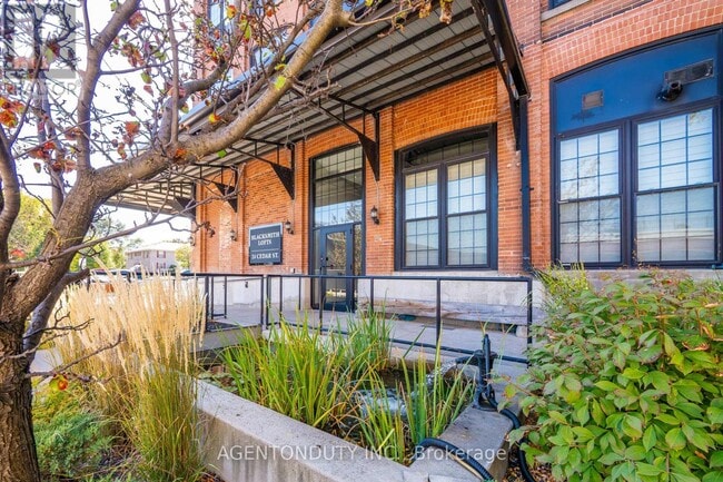 Photo du bâtiment - 24 Cedar St