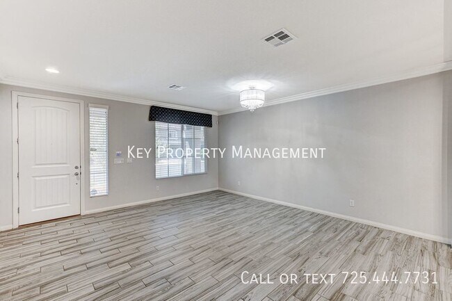 Foto del edificio - GORGEOUS 5 BEDROOM, 4.5 BATH HOME LOCATED ...
