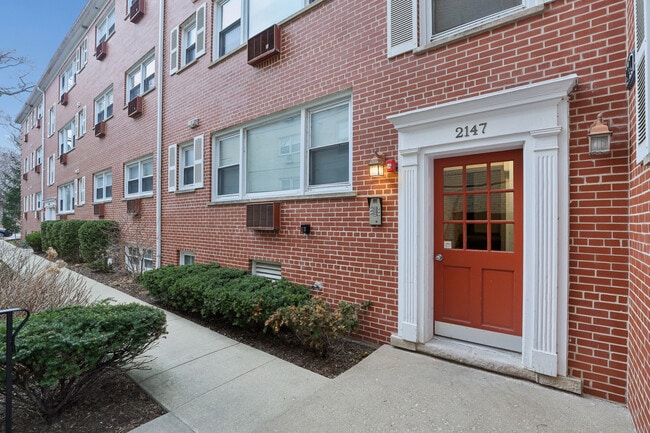 Building Photo - 2147 Ridge Ave
