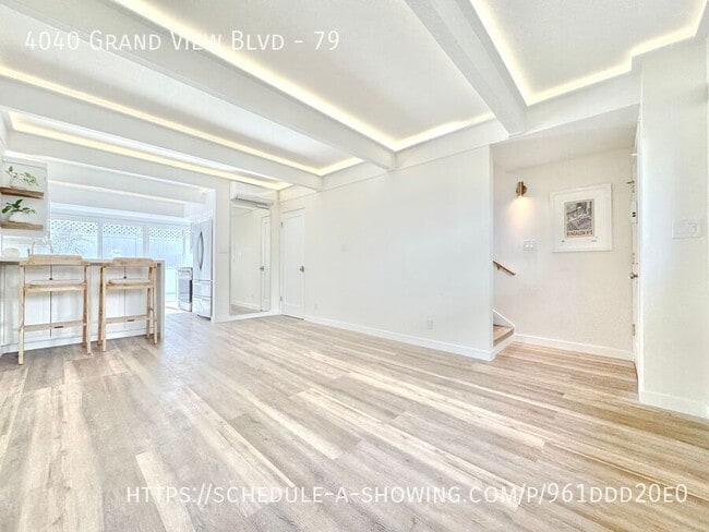 Building Photo - Modern Two-Story 2 Bed + 2 Bath, Private Y...