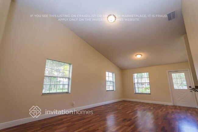 Building Photo - 842 SW 159th Terrace