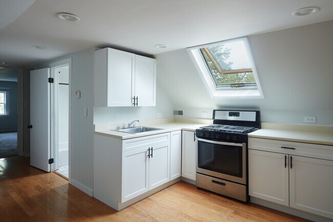 Foto del edificio - 5131 W Grace St