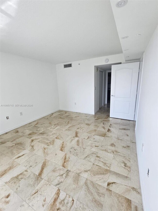 Foto del edificio - 2101 Brickell Ave