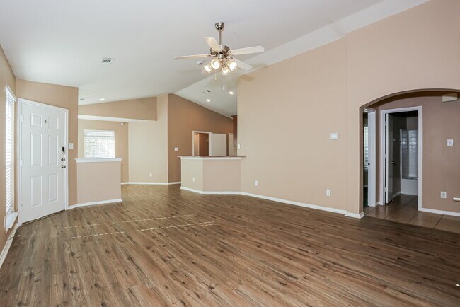 Building Photo - 6440 Regina Dr