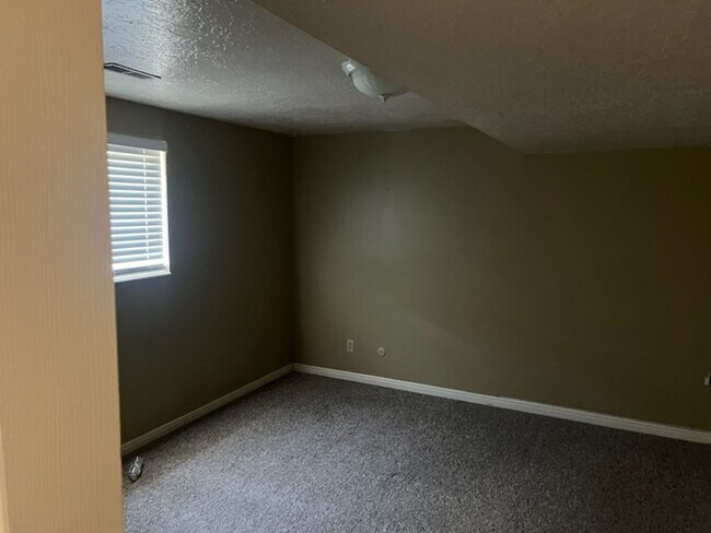 Foto del edificio - 1B/1B Pet Friendly Apartment South of BYU