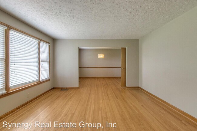 Building Photo - 2 br, 1 bath House - 2411 Chapman Drive