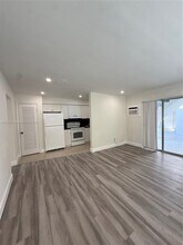 Building Photo - 16890 NE 21st Ave