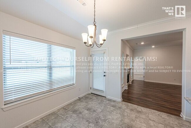 Building Photo - 205 Amber Ln