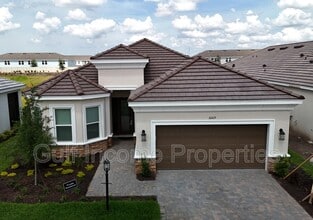 Building Photo - 16419 Isola Pl