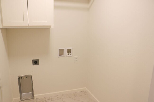 Building Photo - Brand New Home in Shawnee!