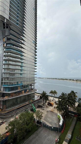 Foto del edificio - 150 SE 25th Rd