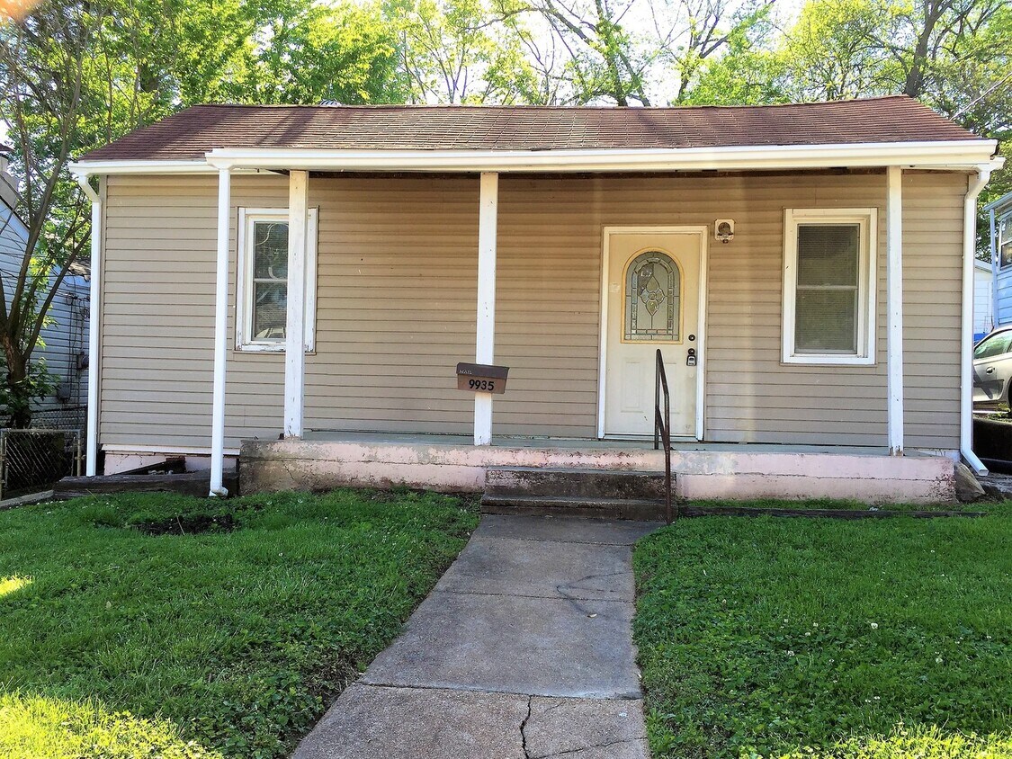 9935 Clyde Ave, St. Louis, MO 63125 House Rental in St. Louis, MO