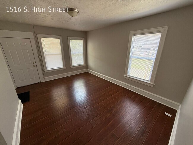 Building Photo - 1516 S High St
