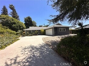 Building Photo - 1136 Crest Vista Dr