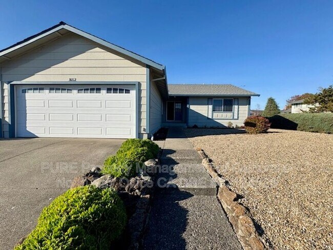 Foto del edificio - 1657 Sarkesian Dr