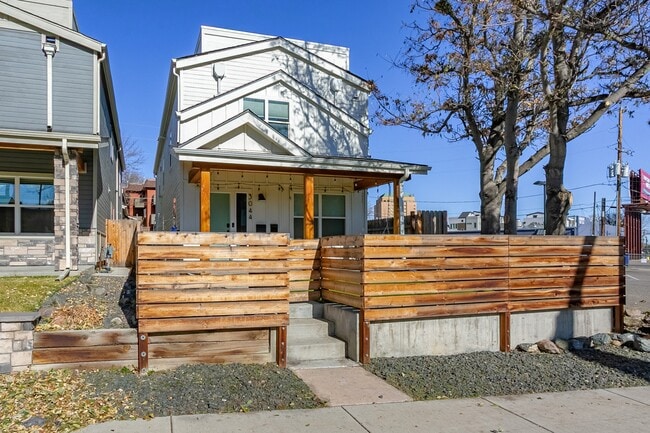 Foto del edificio - 3044 N Speer Blvd