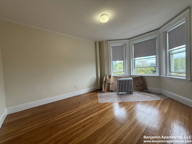 Building Photo - 1191 Boylston St