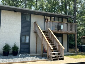 Building Photo - 123 Sea Parc St