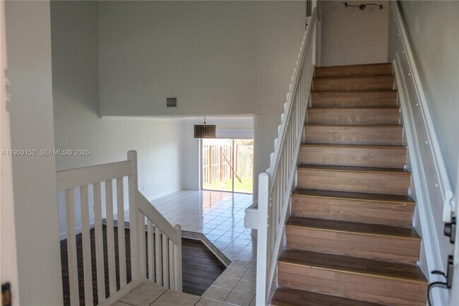 Foto del edificio - 985 NW 132nd Ct