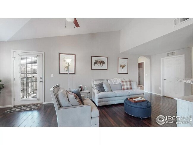 Foto del edificio - 1450 Blue Sky Way