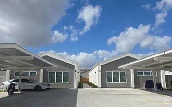Building Photo - 1300 E Hibiscus Ave