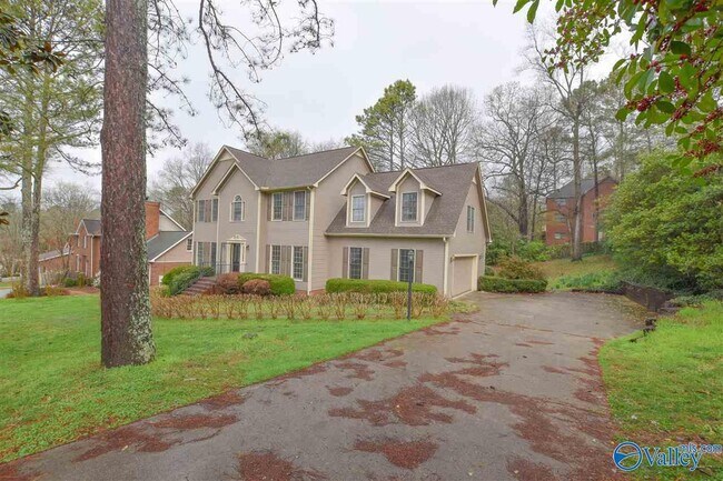 Building Photo - 433 Eastview Dr
