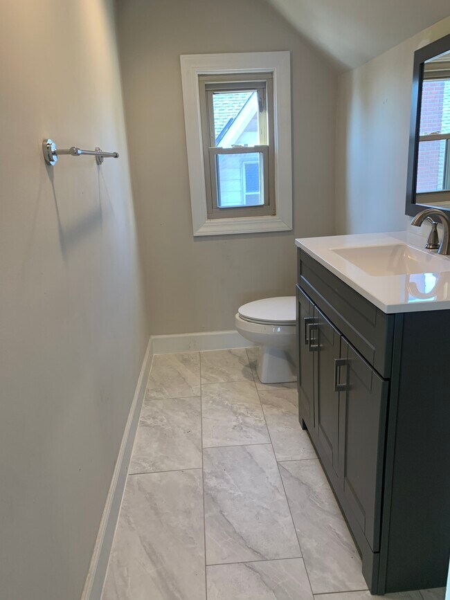 Baño 2 - 3510 Hilda Ave