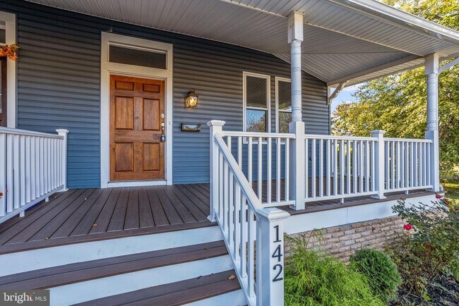 Building Photo - 142 Snyder Pl