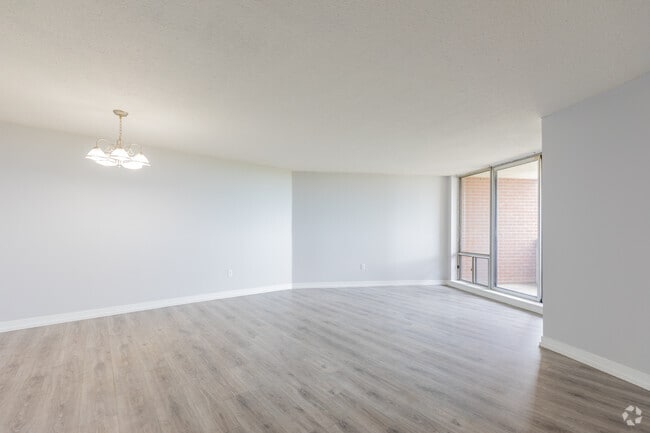 3 chambres, 2 salles de bain - 1102 pi2 - Salon - Forest Park Circle Ltd.