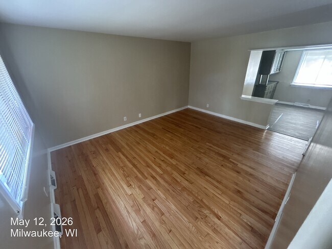 Foto del edificio - 6259 N 101st St