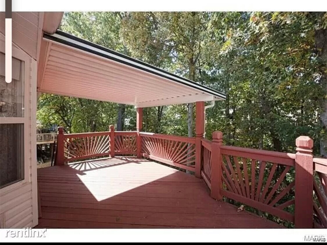 Building Photo - 879 Hardcastle Dr