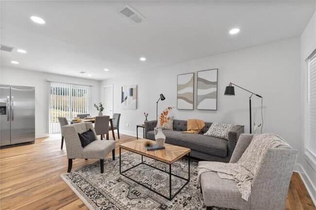 Foto del edificio - 1514 Peachcrest Rd