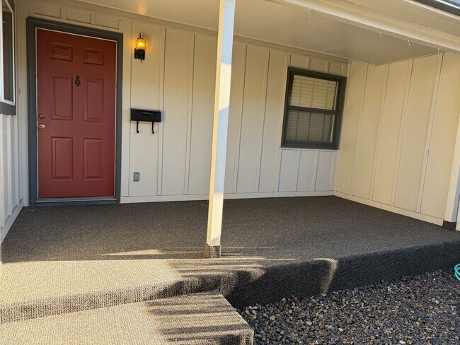 Foto del edificio - Short term 6 month rental available. 2 bedroom, 2 bath home in Boise!